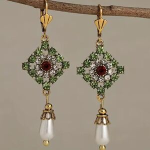 Vintage Gold and Green Dangle Earrings